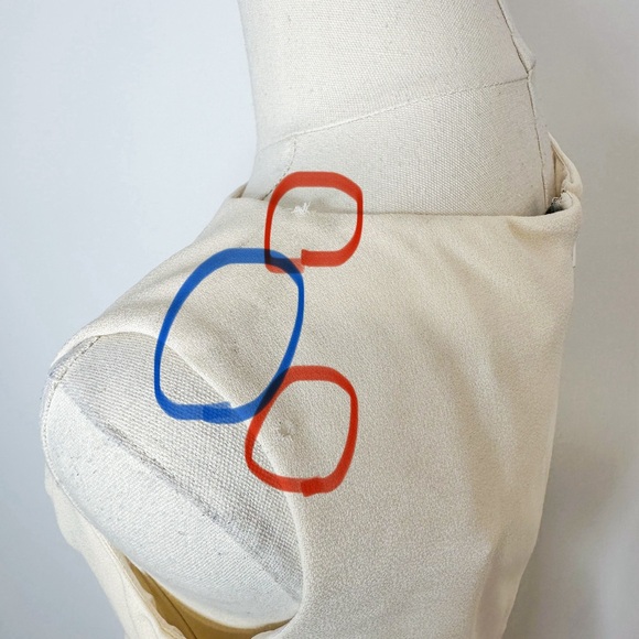 CH CAROLINA HERRERA
Bateau Neckline Knee-Length Dress - Picture 6 of 16